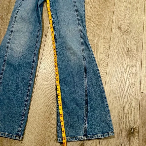 We The Free Bell Bottom Flare Jeans Pants Womens 26x32 - Picture 9 of 13